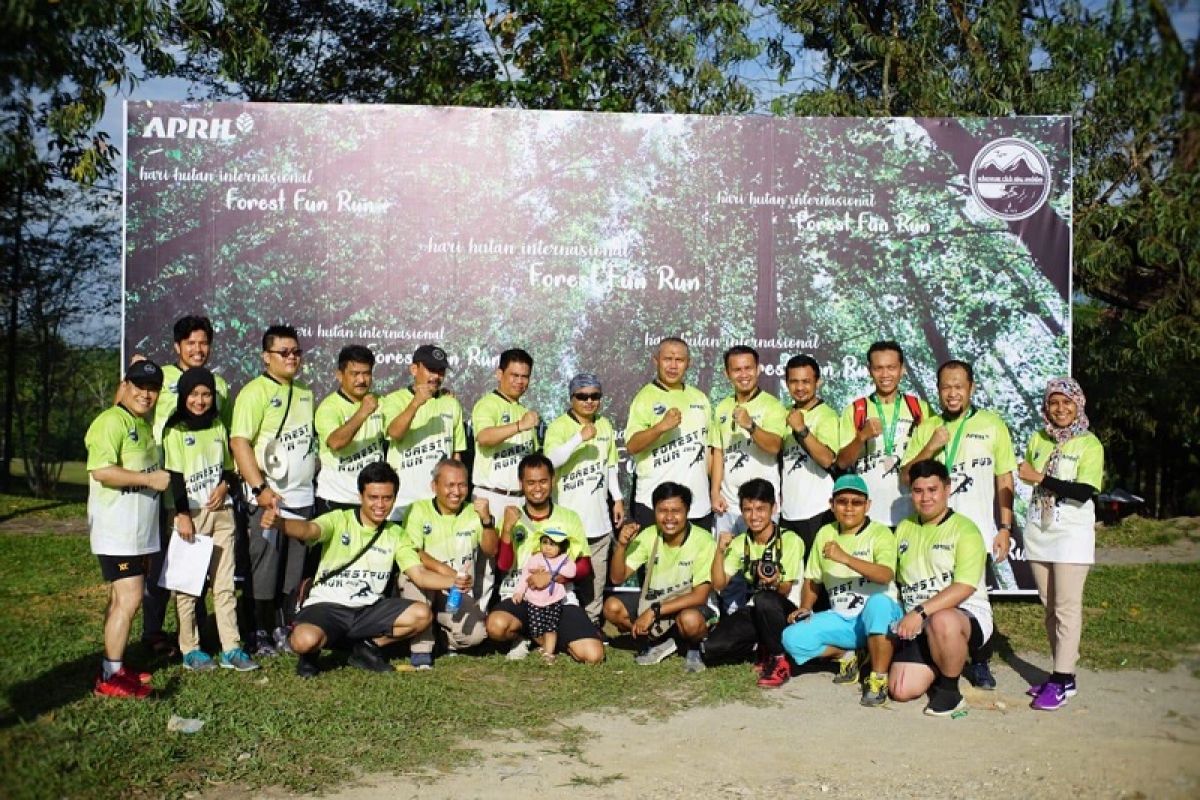 Ratusan warga Pangkalan Kerinci ikuti Forest Run