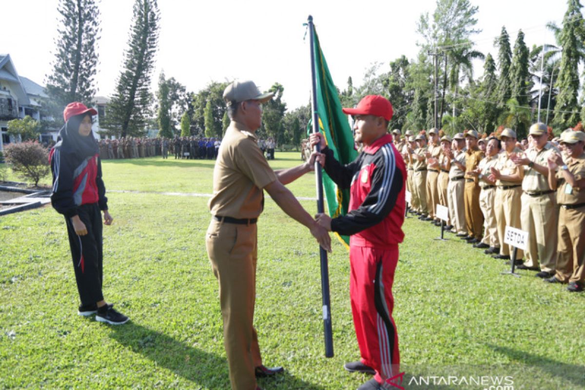 Bupati lepas kontingen POPDA Tanah Laut