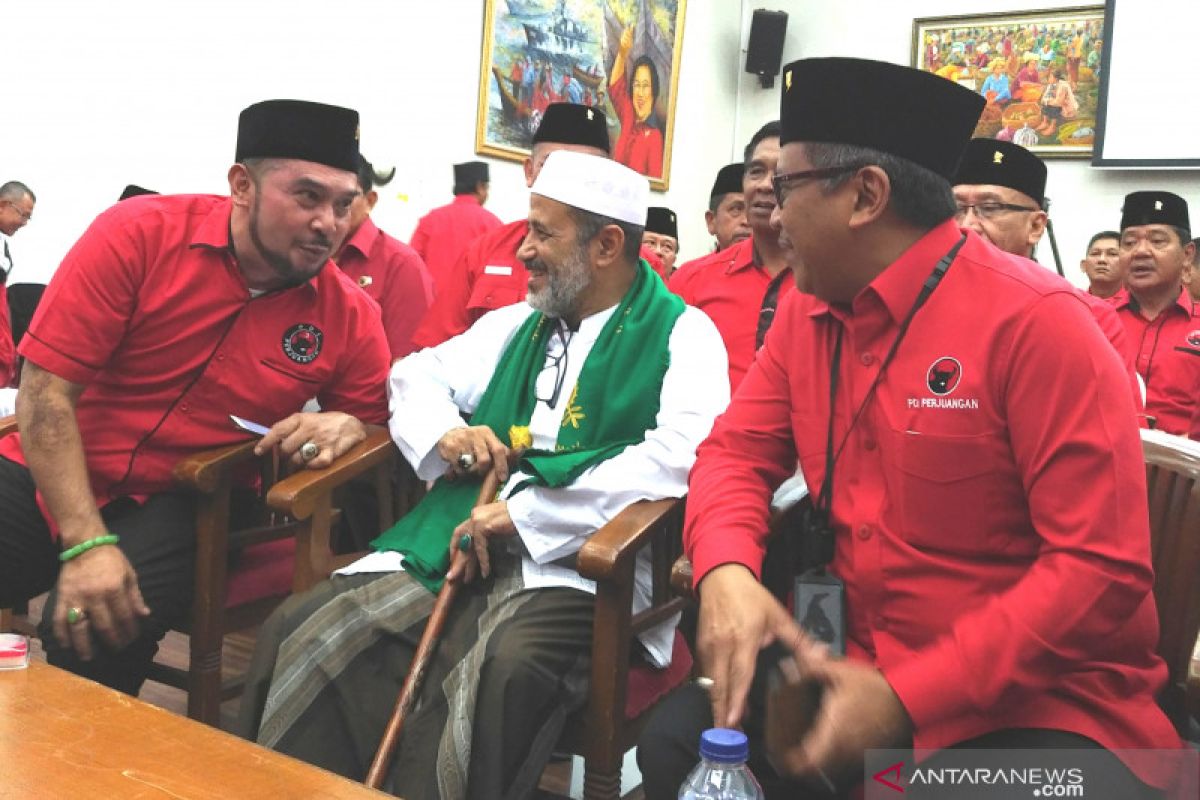 Hasto: Rakyat melihat Amien Rais tak pantas lakukan "people power"