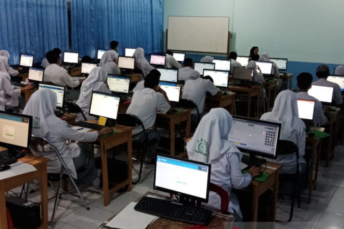 DPRD Malut berharap 2020 UNBK dilakanakan di semua SMA/SMK