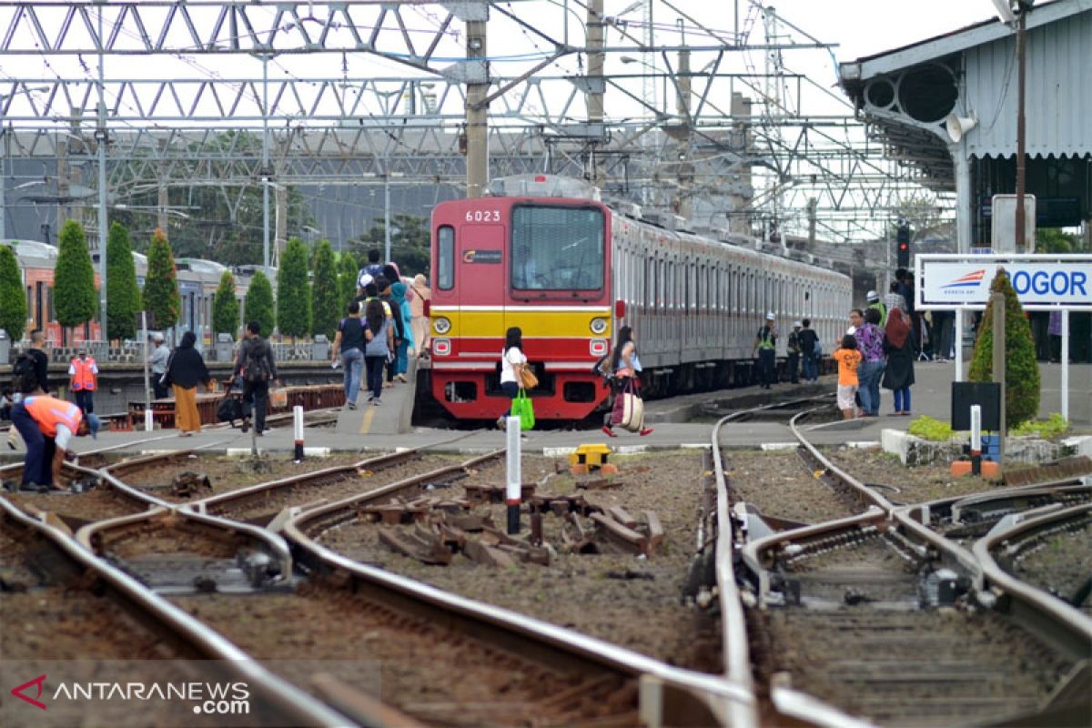 Transaksi tiket KRL tembus Rp3,3 miliar per hari