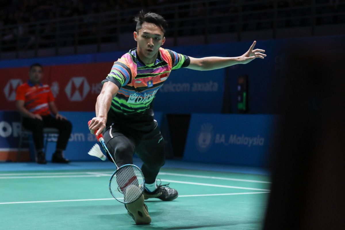 Jojo tumbangkan pemain nomor satu dunia Kento Momota