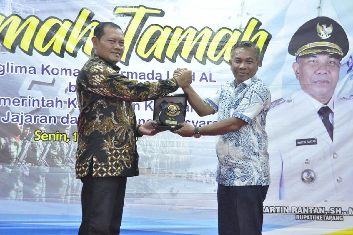 Pangko Armada I TNI AL silaturahmi dengan pemkab dan masyarakat Ketapang