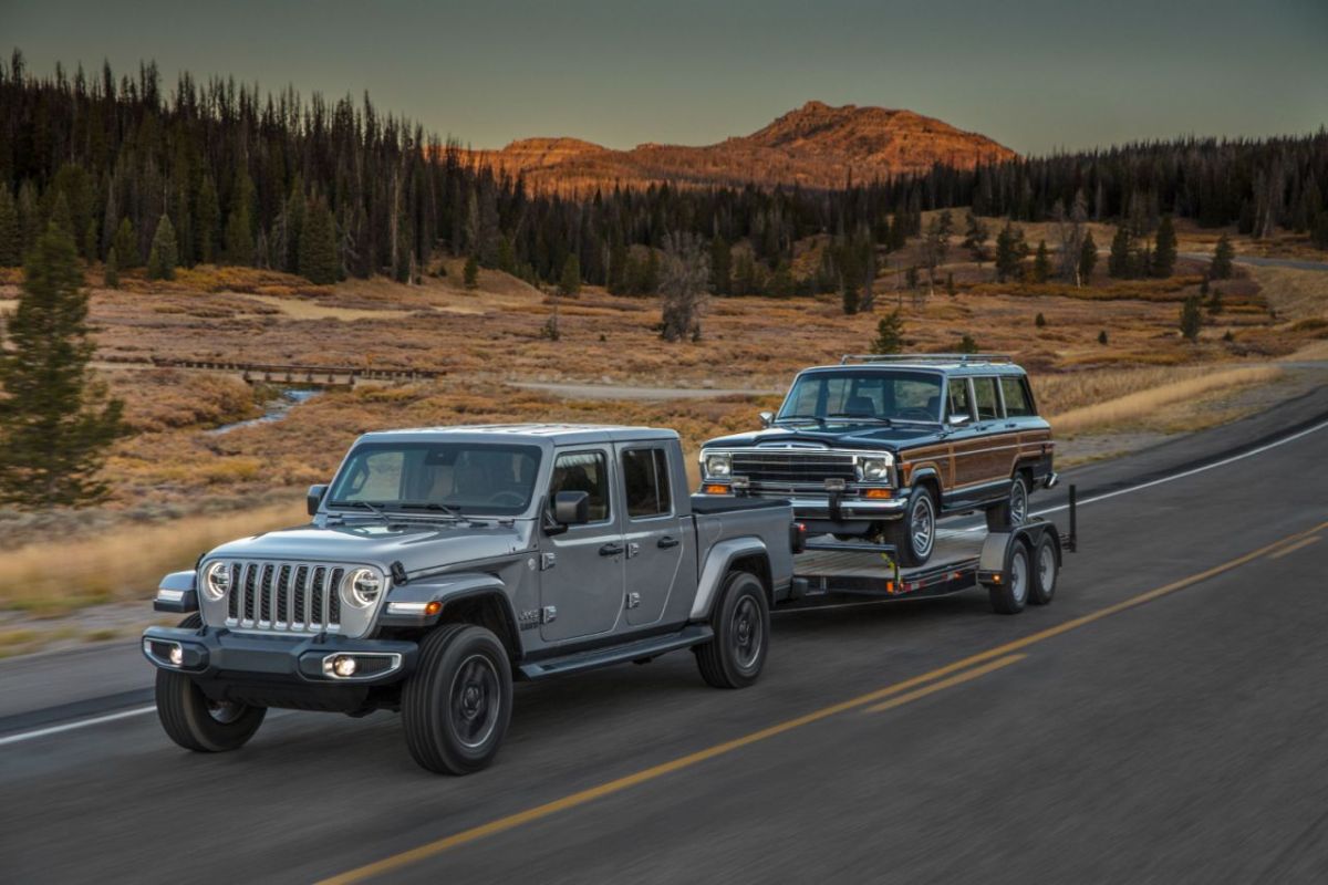 Penjualan mobil beken Jeep dan Dodge turun