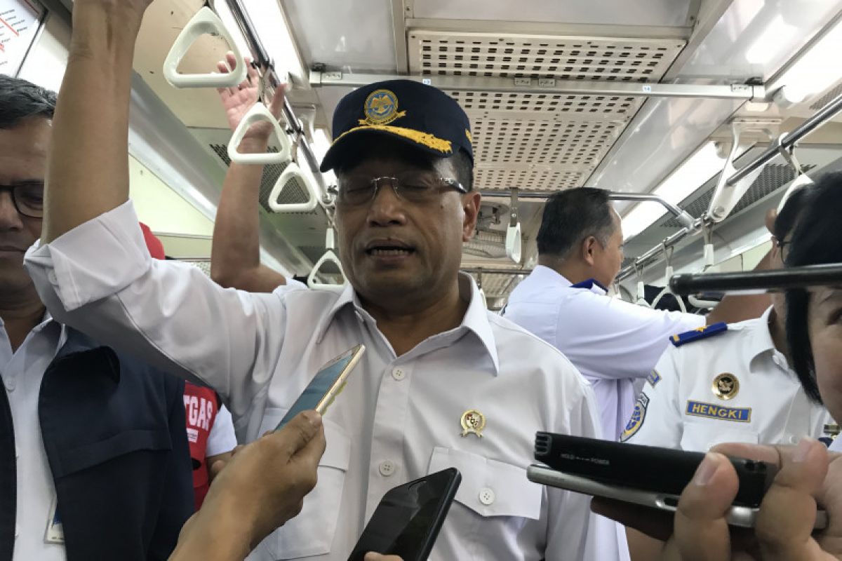 Kemenhub minta persingkat waktu kedatangan KRL