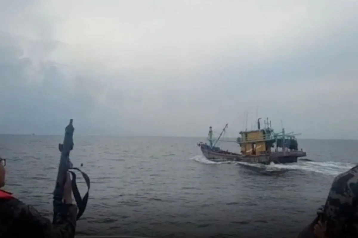 Kapal ikan  berbendera Malaysia ditangkap di Natuna Utara