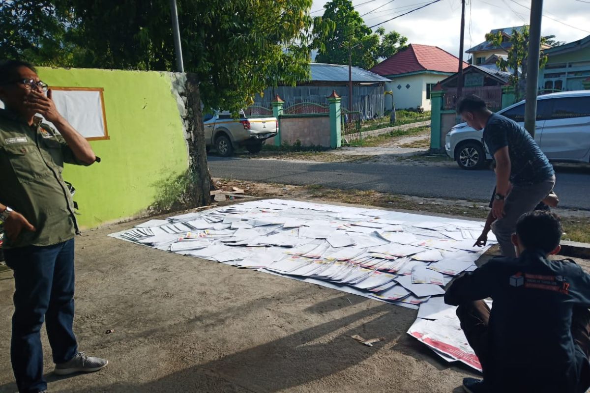 Puluhan ribu surat suara DPR-RI Dapil Sulteng basah