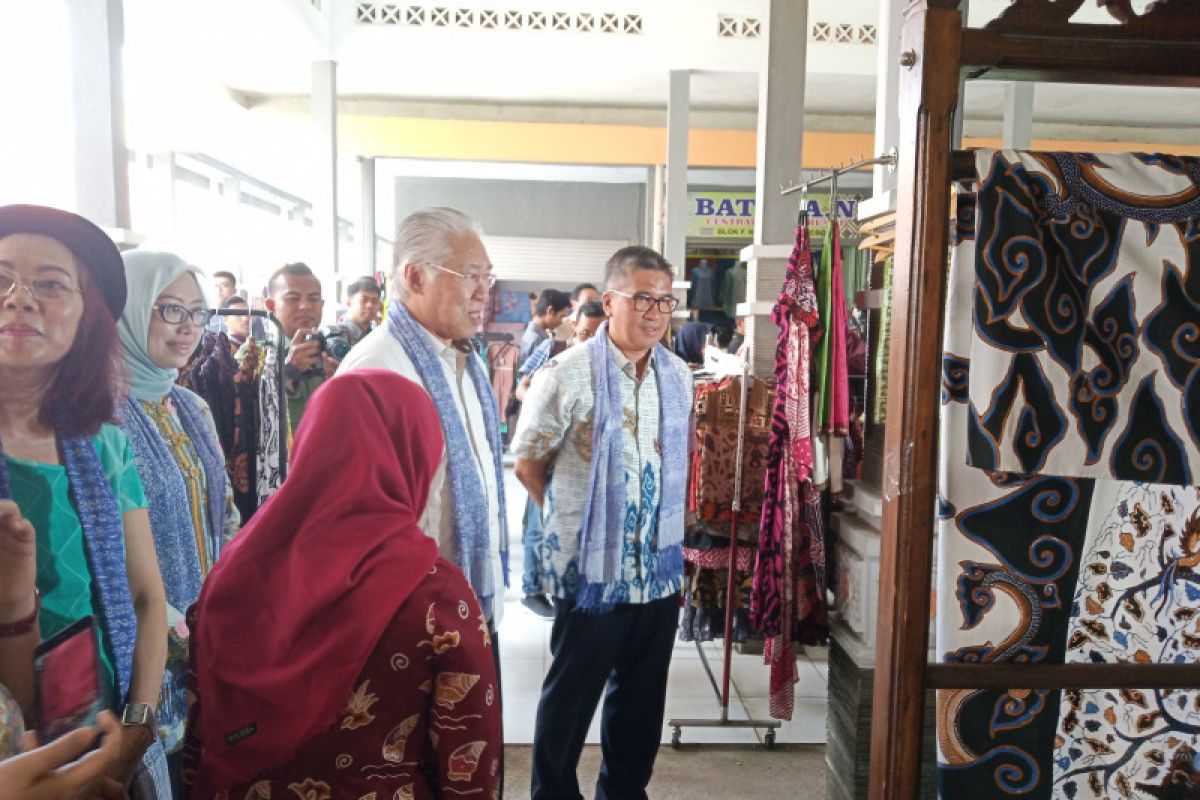 Mendag inginkan penataan Centra Batik Trusmi Cirebon