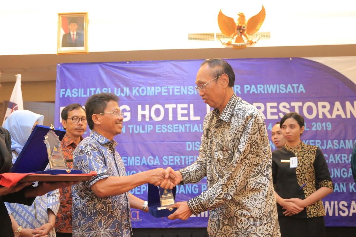 275 Karyawan Hotel - Restoran Tangerang Ikuti Sertifikasi Kompetensi