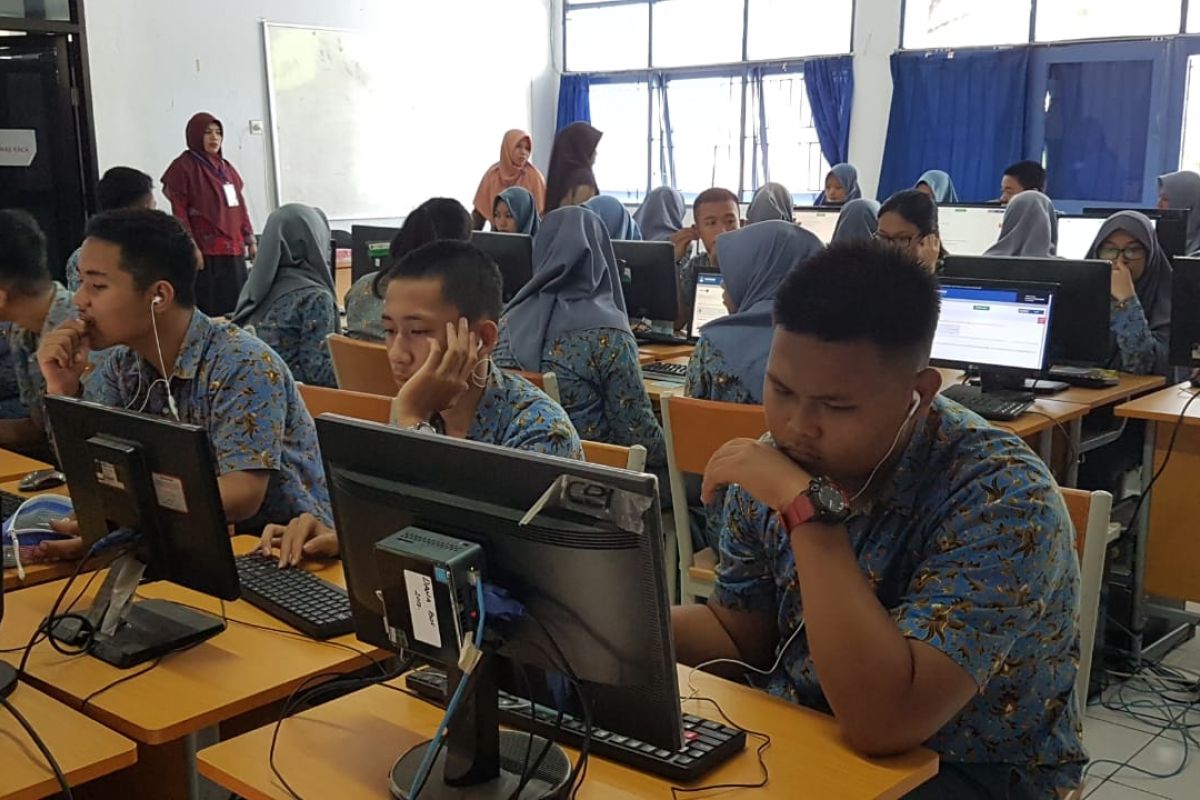 Sekolah penyelenggara UNBK di Makassar gelar ronda malam