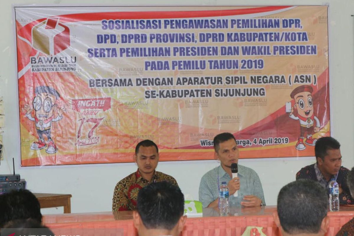 Bawaslu Sijunjung gelar sosialisasi, cegah pelanggaran bagi ASN