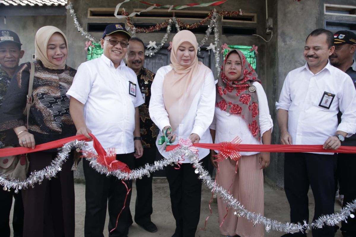 Setelah 20 tahun menunggu, akhirnya Yanti punya rumah layak huni