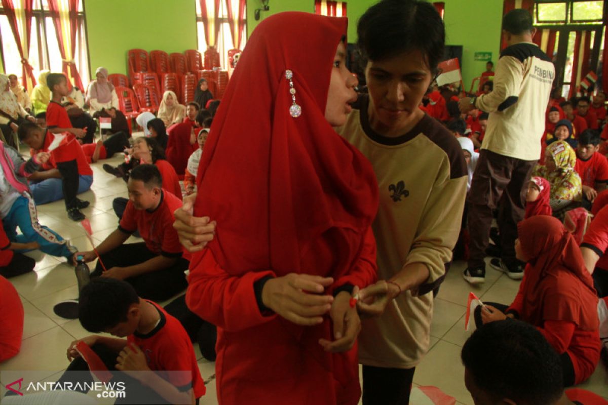 Difabel keluhkan huruf braille di soal ujian nasional terlalu kecil