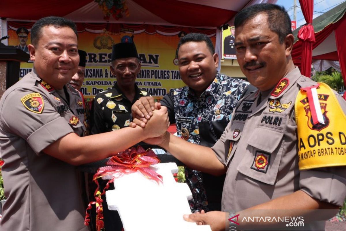 Pemkot Tanjungbalai hibahkan mobil patroli ke Polres