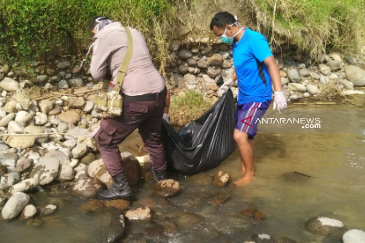 Warga Pahae Jae temukan jasad terapung, ternyata Gio yang hanyut pekan lalu