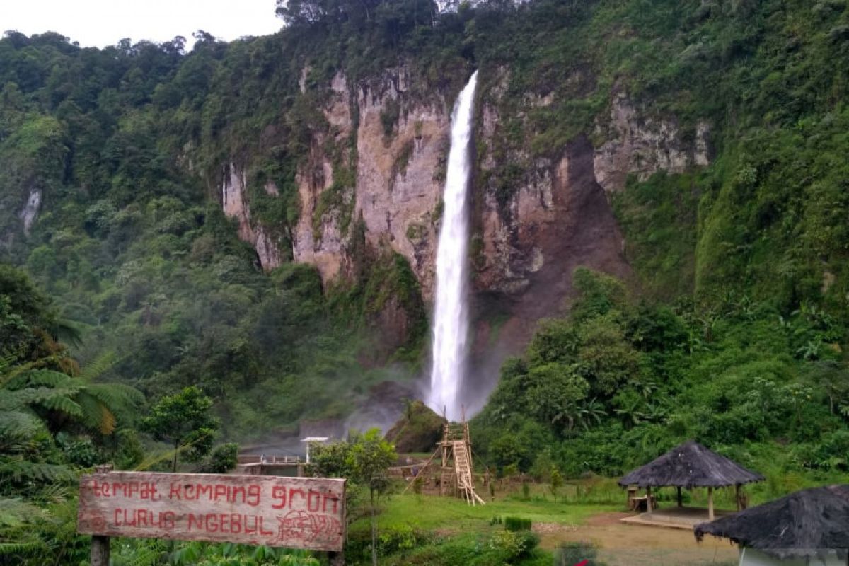 Curug Ngebul objek wisata favorit baru di Jabar