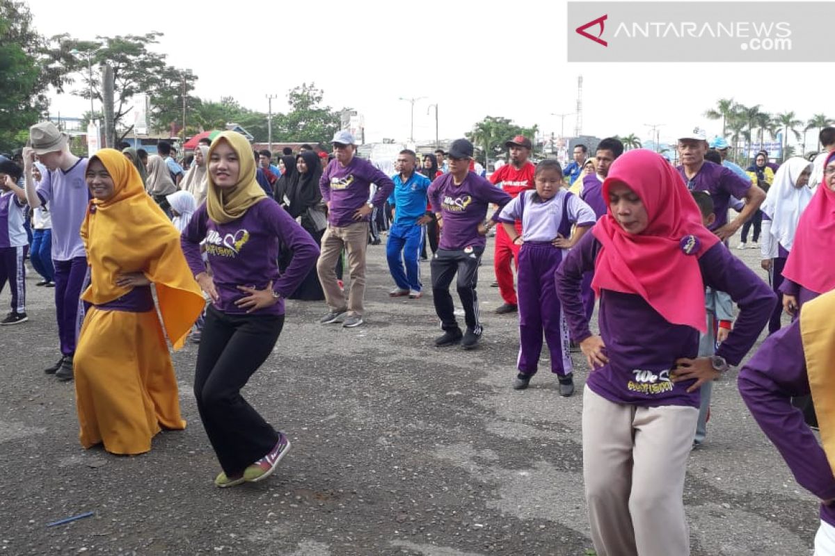 Wagub Sultra olahraga bersama anak autis