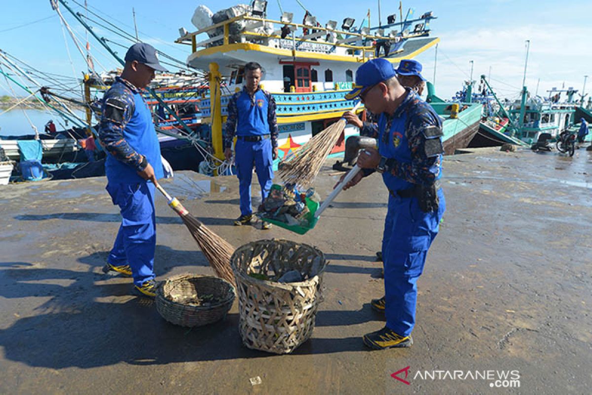 DKP Aceh deklarasikan Satgas Bersih Laut Biru