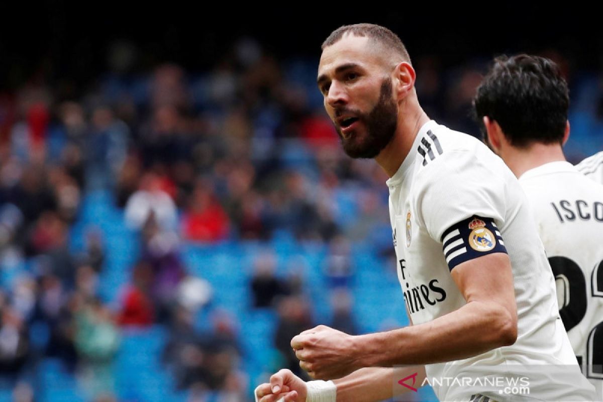 Benzema bawa Madrid bangkit dari ketertinggalan dan atasi Eibar 2-1