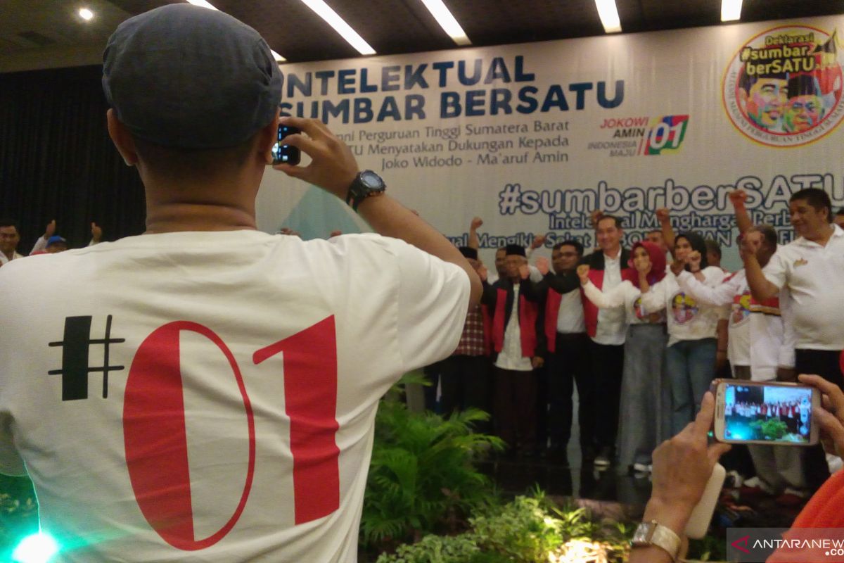 Aliansi Alumni Perguruan Tinggi di Sumatera Barat deklarasi dukung Jokowi