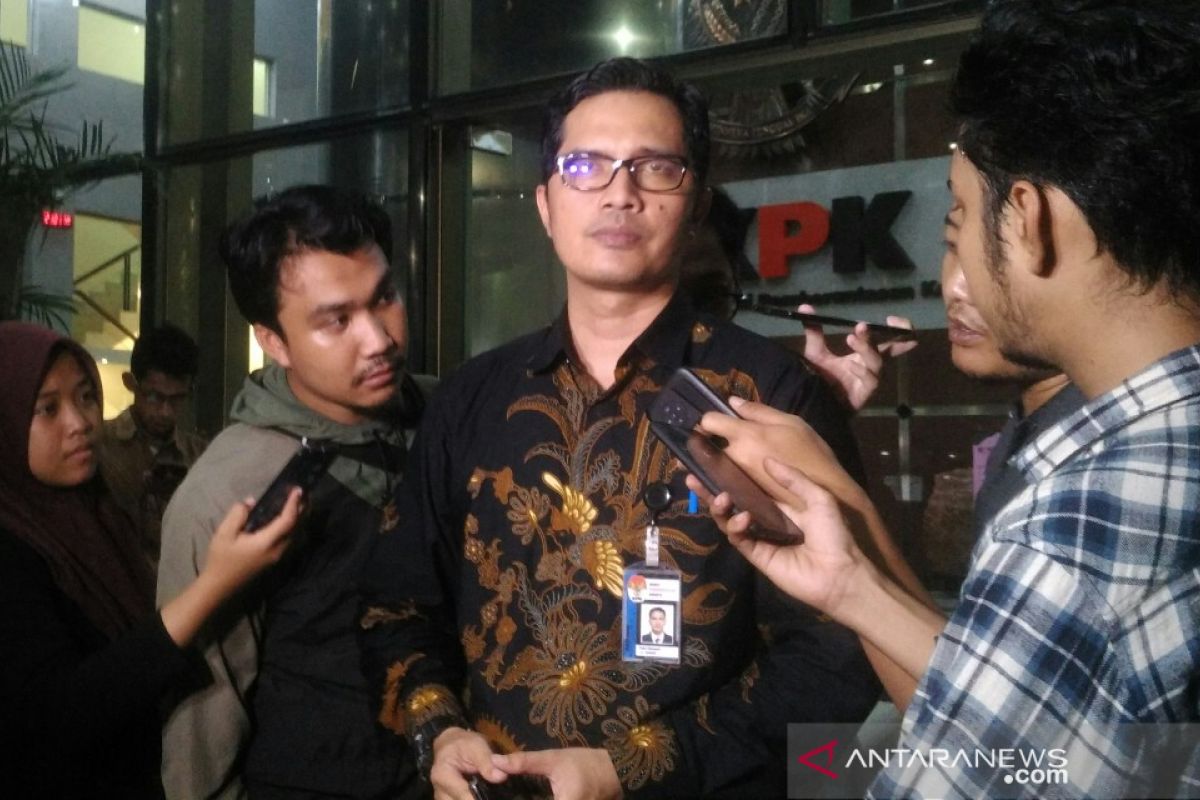 KPK indikasikan ada pihak lain bekerja sama dengan Rommy