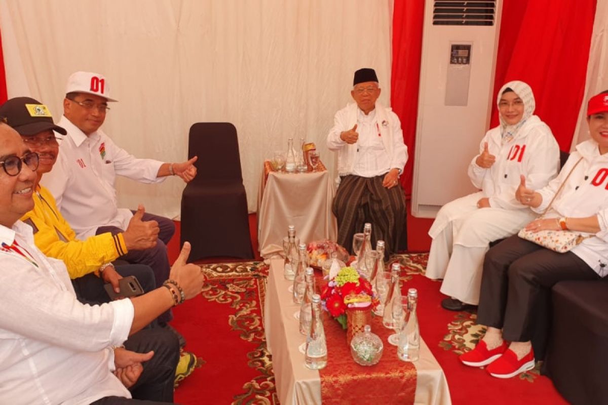 Kata Ma'ruf Amin soal kritik kartu Prabowo