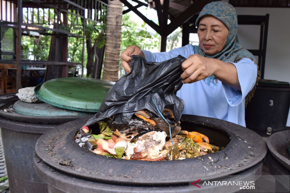 Pasar Kramat Jati Cililitan olah sampah organik jadi pupuk kompos