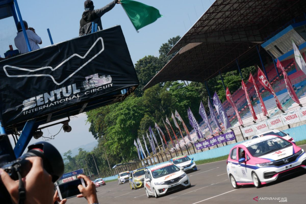 Honda Jazz-Brio Speed Challenge kembali panaskan aspal sirkuit Sentul