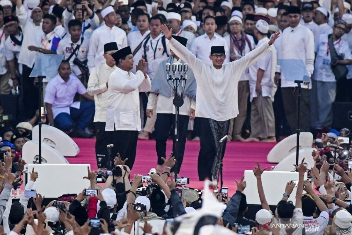 Ribuan pendukung ikuti kampanye akbar Prabowo sandi di Stadion Gelora Bung Karno