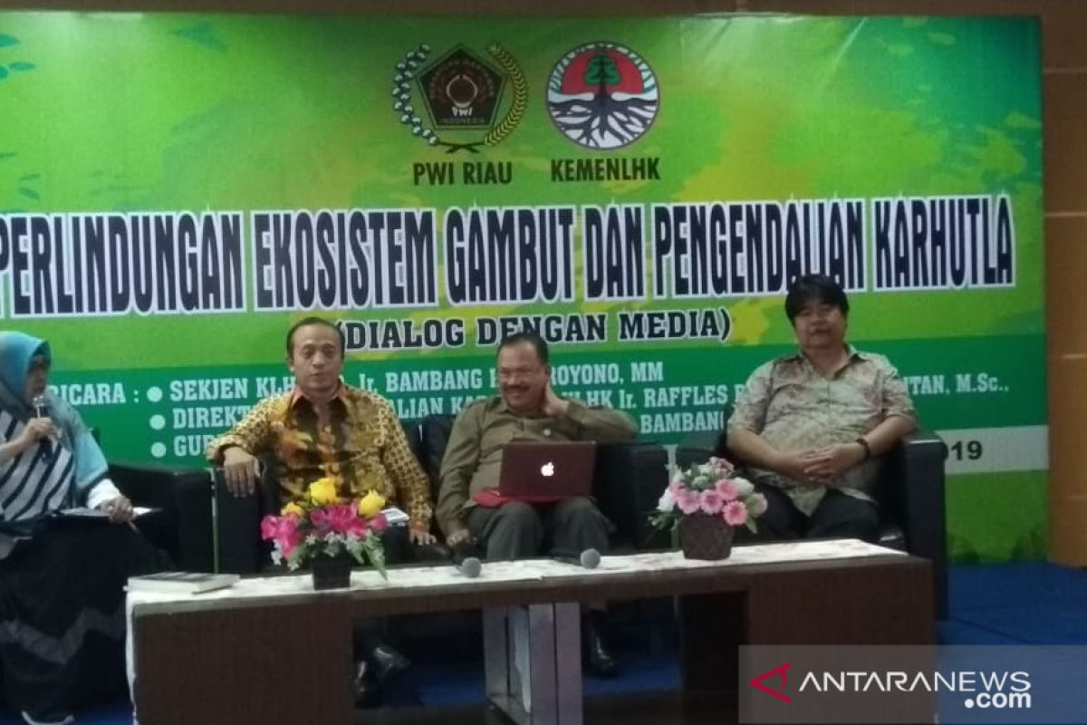 "Ngopi" perdana PWI Riau bahas kebakaran gambut dan hutan