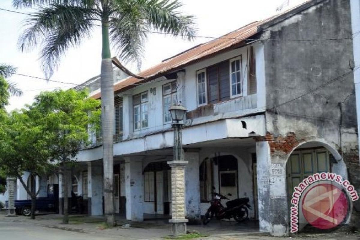 Pakar: bangunan tua di Ampenan dan Mataram perlu ditempati