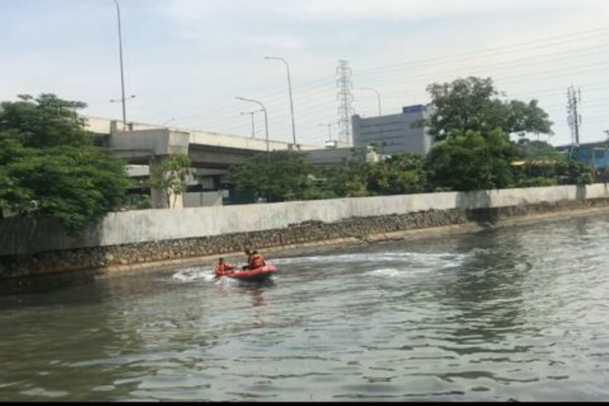 Pengamen tewas akibat tenggelam di Kali Sunter Jakarta Utara