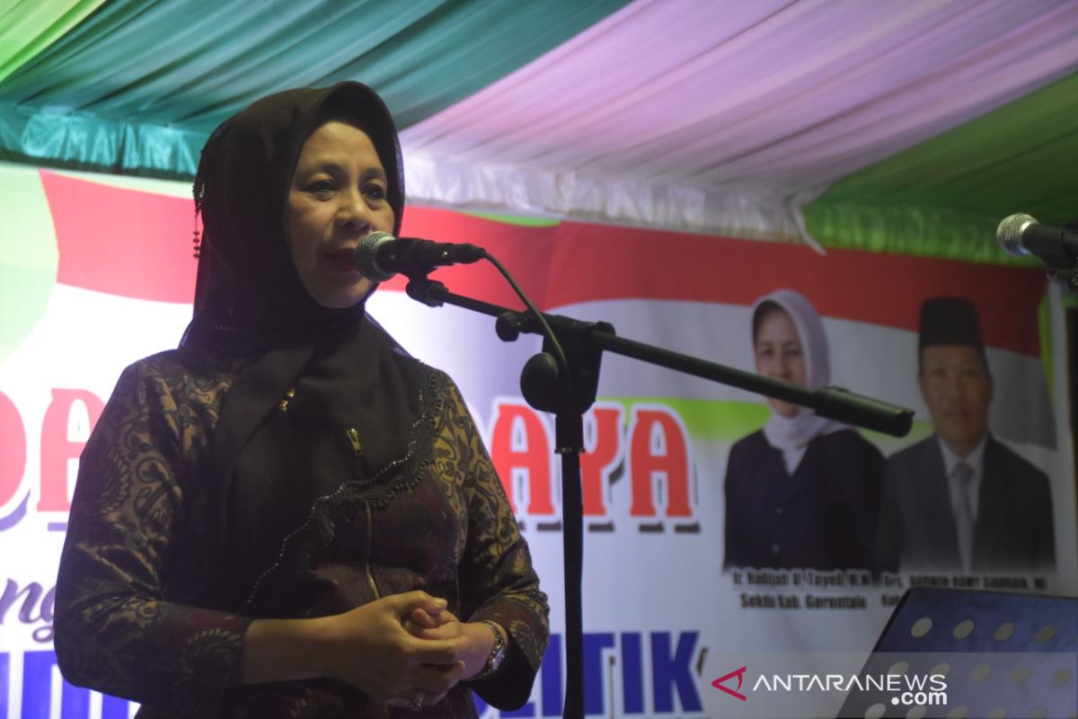 Pemkab Gorontalo edukasi politik melalui pentas seni-budaya
