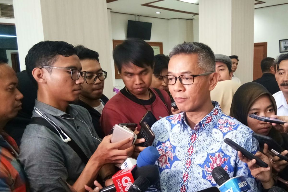 40 lembaga survei resmi penyelenggara hitung cepat pemilu