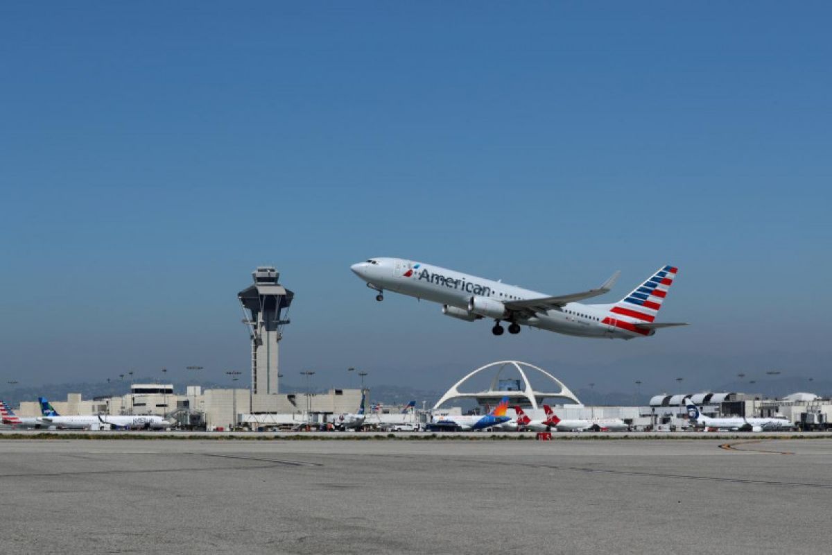 American Airlines perpanjang pembatalan Boeing Max