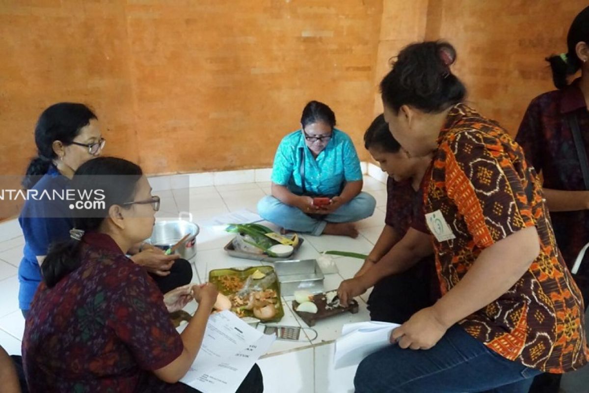 Kader Posyandu Gianyar dilatih penganekaragaman pangan di desa 