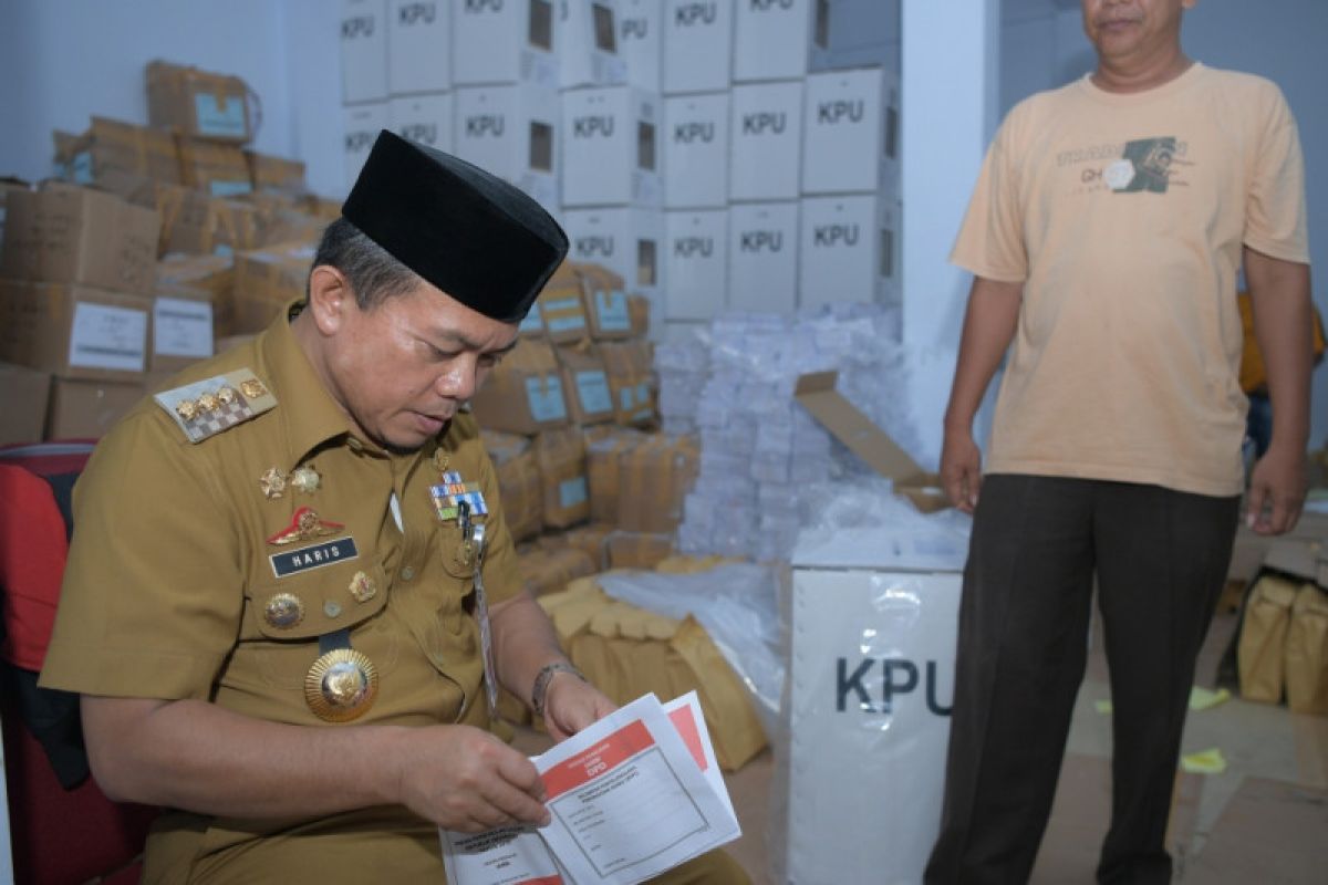 Bupati Merangin cek kesiapan logistik pemilu