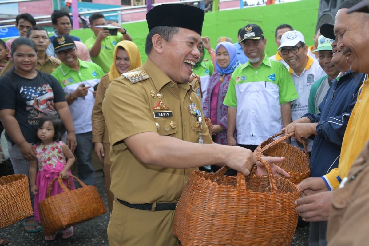 Merangin launching penggunaan kantong belanja non-plastik