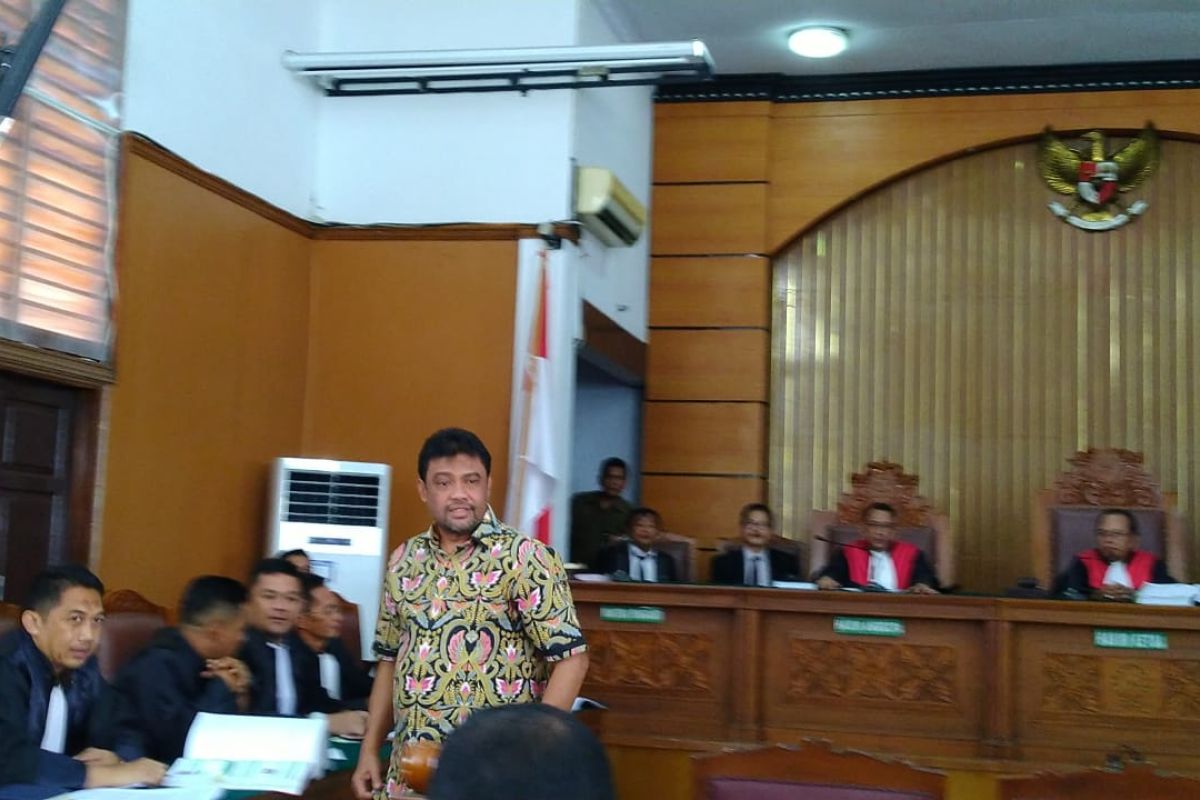 Saksi sebut terdakwa Ratna  Sarumpaet menghubungi sambil menangis