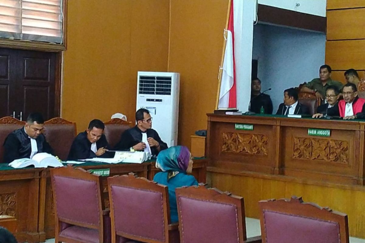 Dua saksi tidak hadir, sidang Ratna Sarumpaet ditunda