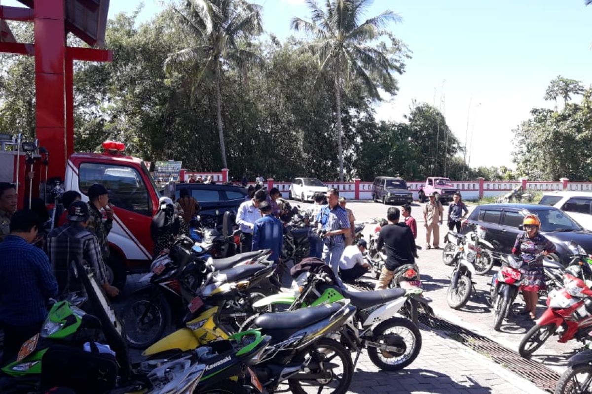 Pemkab Minahasa Tenggara tarik motor dinas tidak bayar pajak