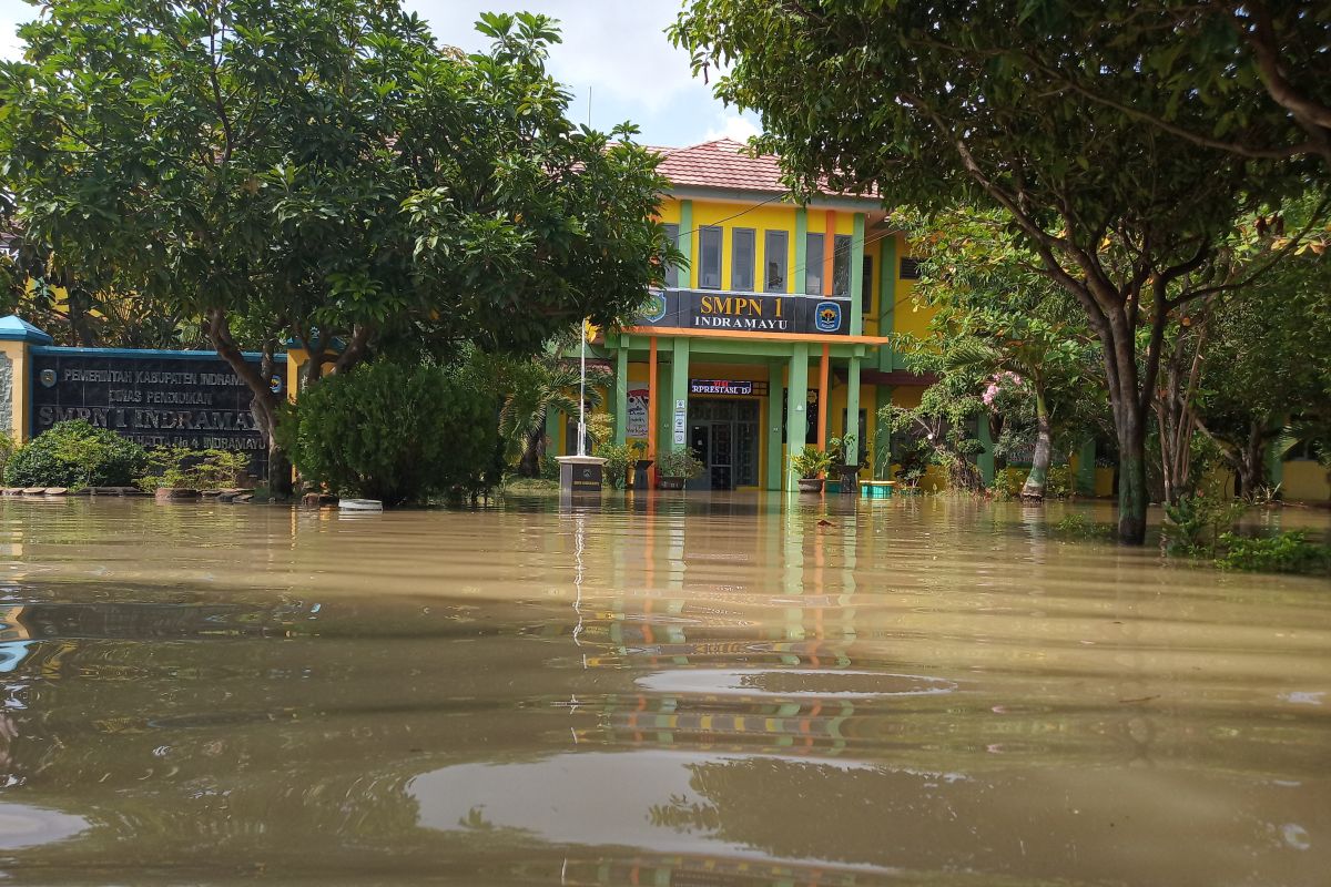 USBN SMPN 1 Indramayu karena akibat banjir