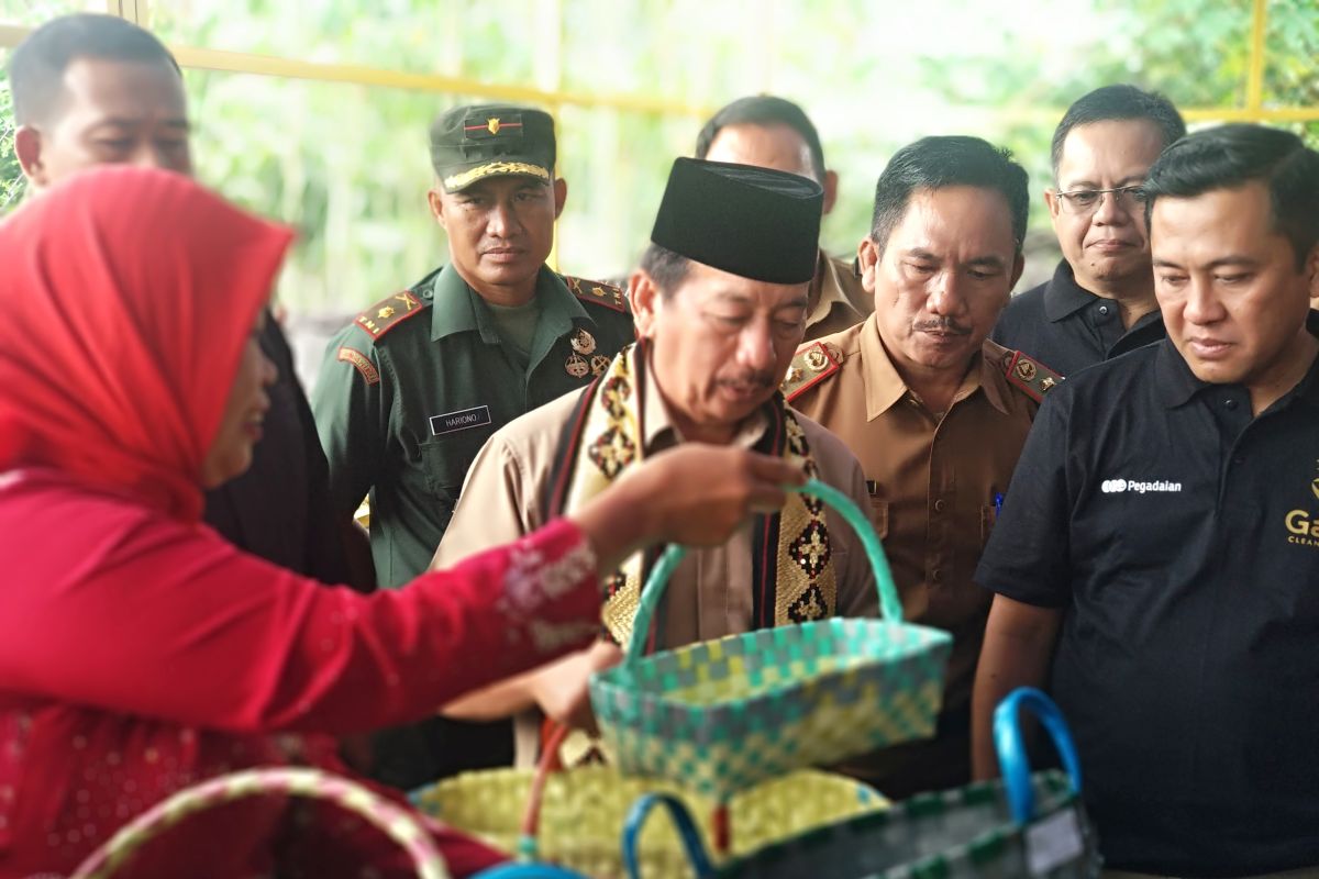 Wali Kota Bandarlampung Ajak Masyarakat Menabung Di Bank Sampah