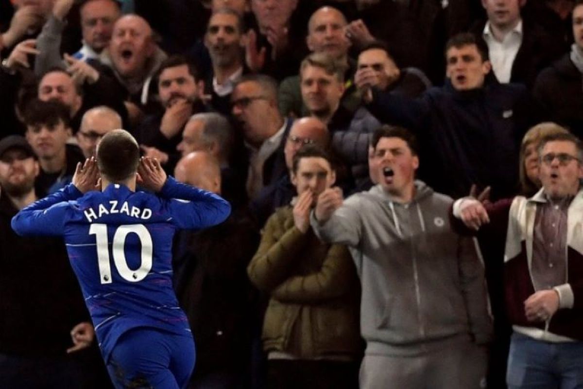 Dwigol Hazard antar Chelsea ke posisi ketiga