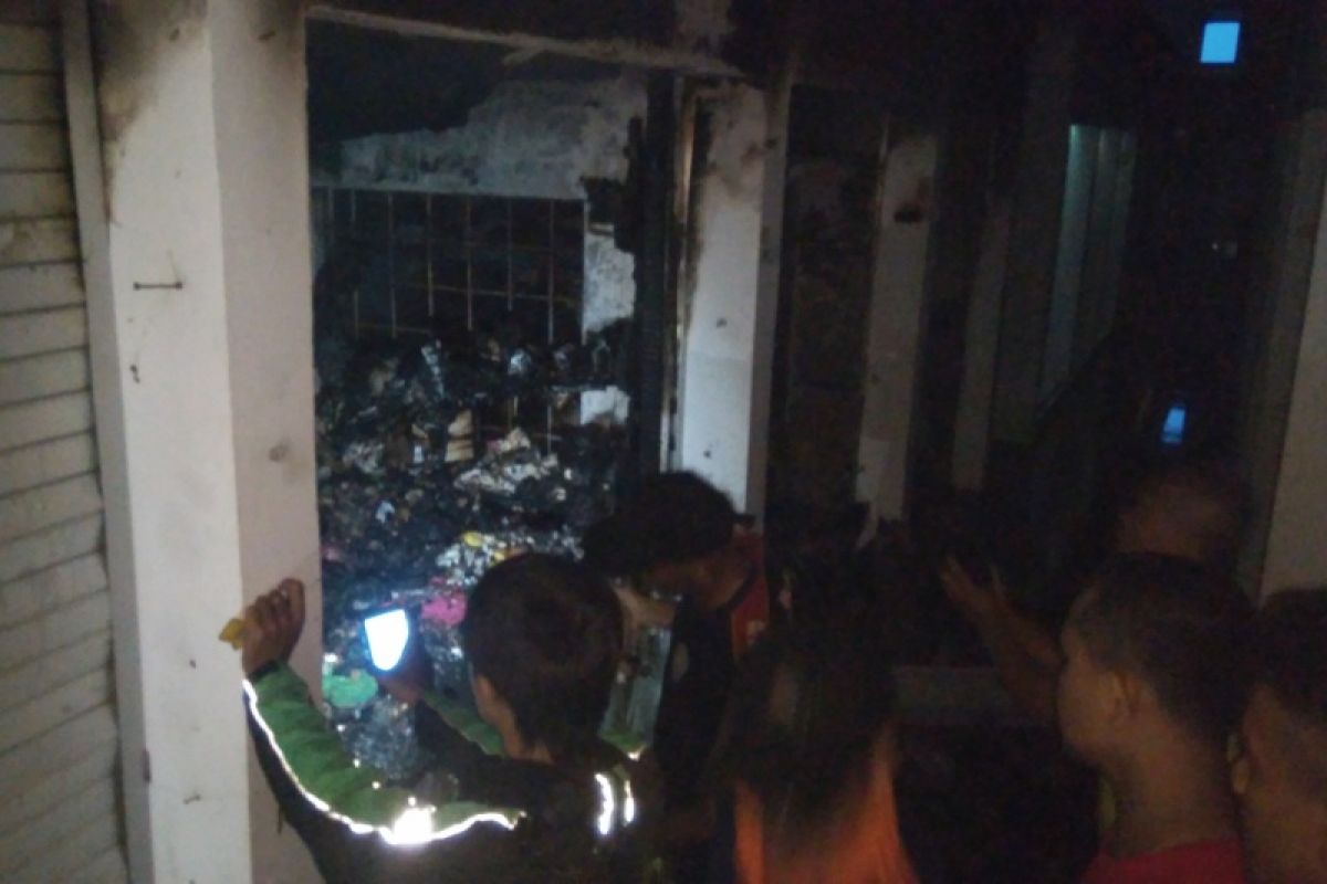 Delapan kios di Pasar Manis Purwokerto terbakar