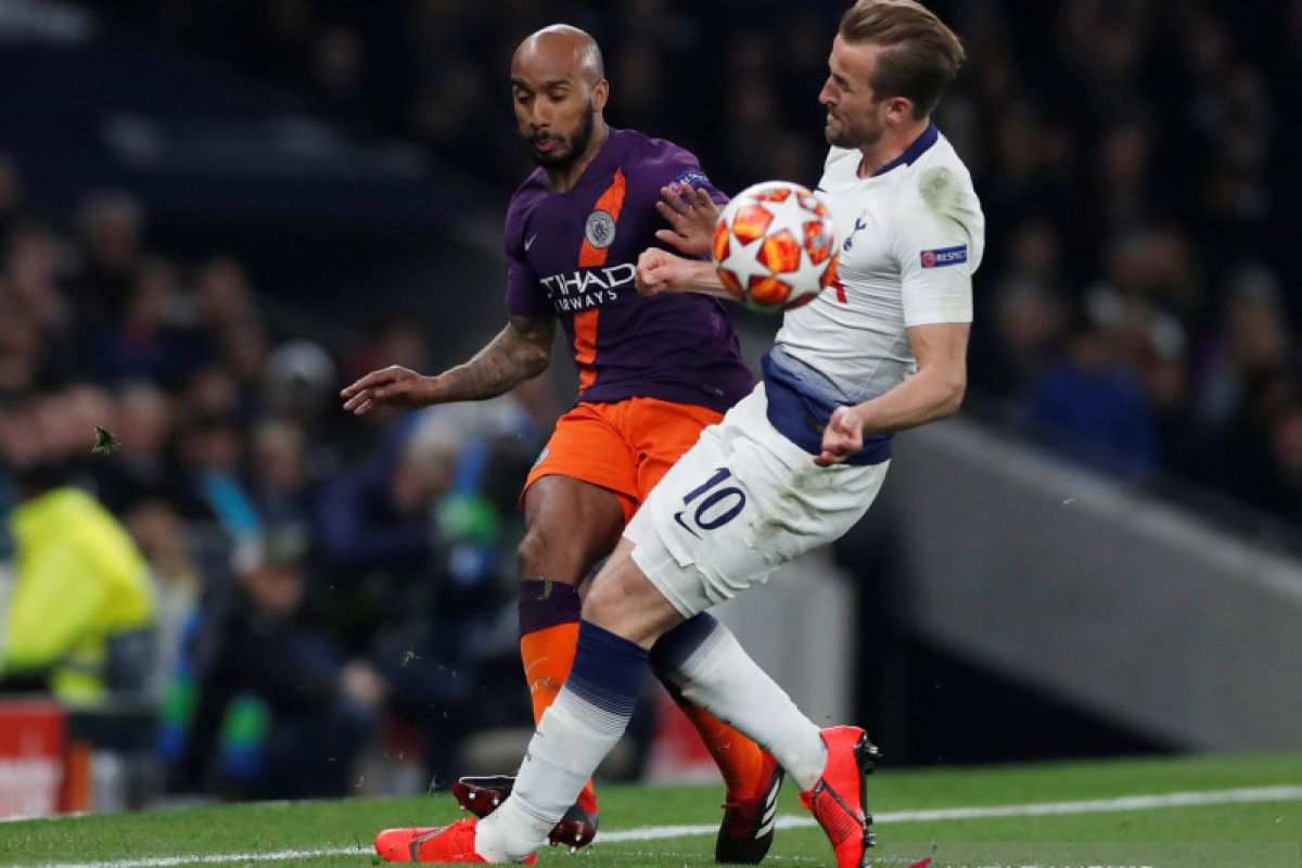 Manchester City  relakan Delph hijrah ke Everton