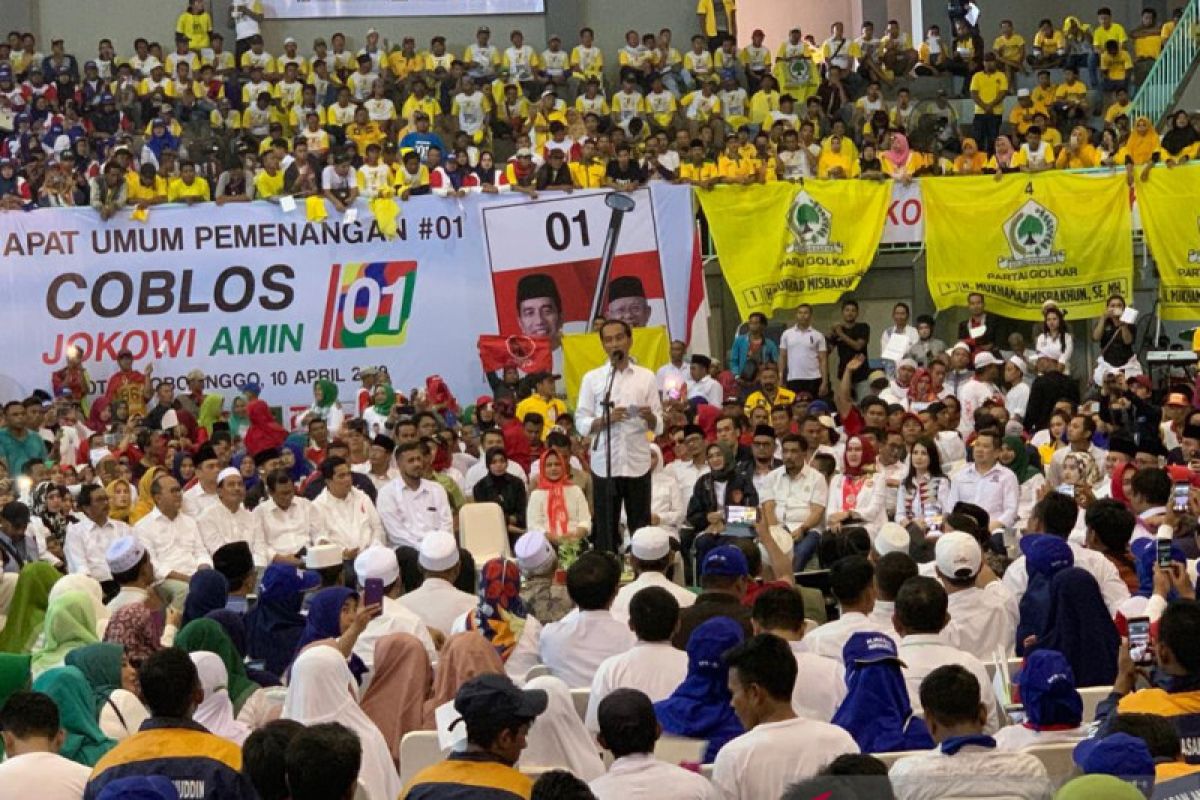 Jokowi sapa pendukungnya di Probolinggo dengan bahasa lokal