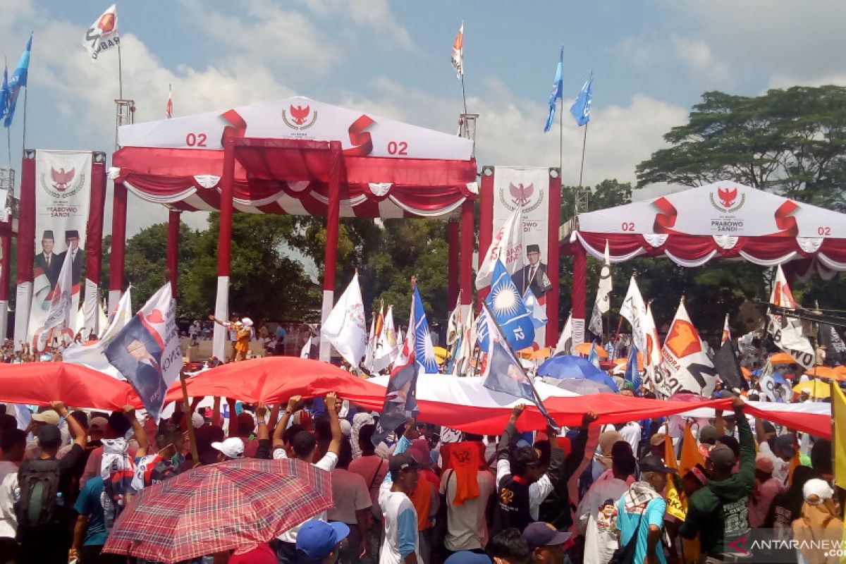 AHY dan Titiek Soeharto ikut hadir pada kampanye Prabowo di Solo