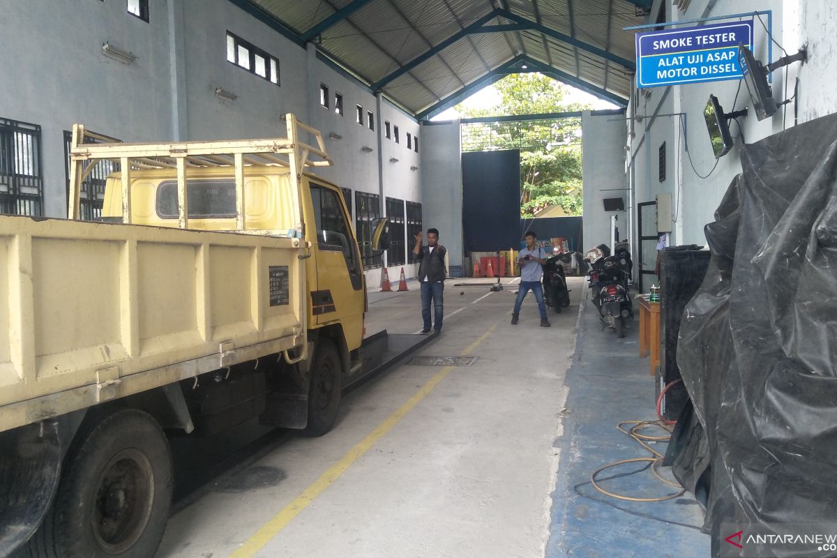 Dishub Pariaman Kehabisan buku KIR, pemilik truk terpaksa pulang dengan surat keterangan