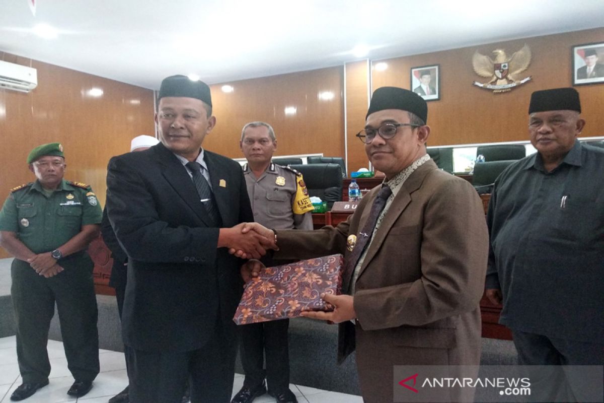 Bupati Aceh Jaya serahkan LKPJ, ini harapan Ketua DPRK